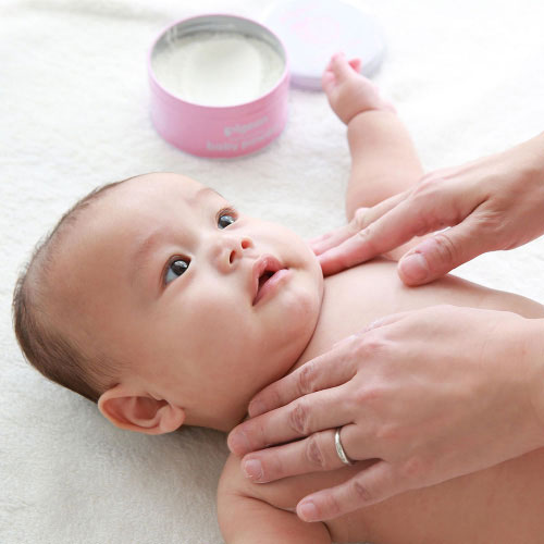 Japan Pigeon Peach Leaf Essence Baby Powder 125g (No added coloring, fragrance, paraben, talc)