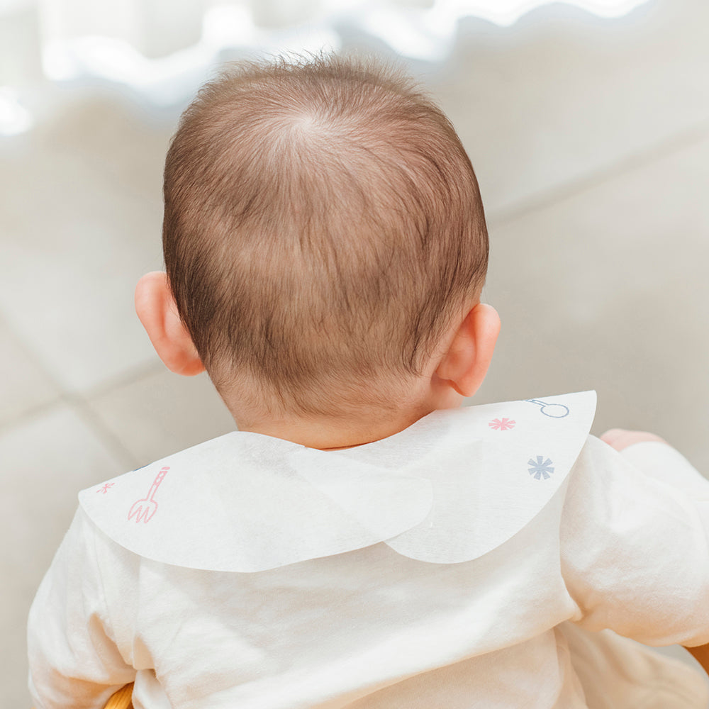 Pigeon Baby Disposable Aprons 10 Pieces (5 Months - 3 Years Old) Made in Japan