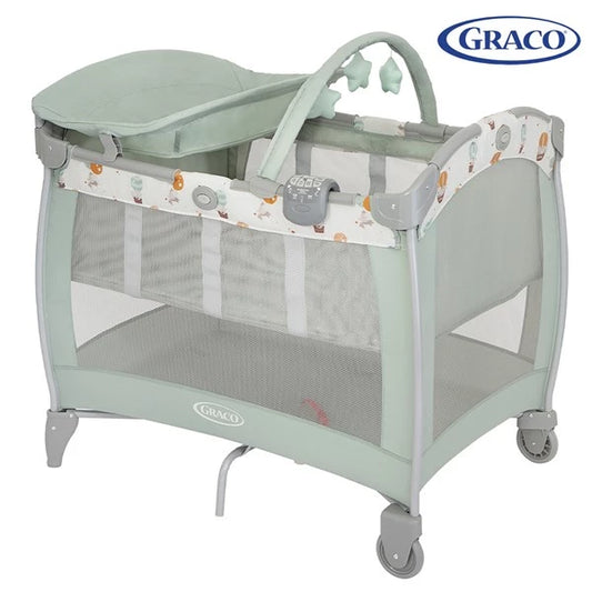 美國 Graco Contour® Electra 安撫遊戲床連更換台 - 空中漫遊 (初生 ~ 3歲 / 15kg) 簡單按鍵收摺設計 | 收納袋方便攜帶