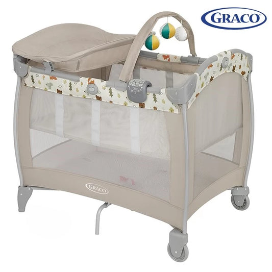 美國 Graco Contour® Electra 安撫遊戲床連更換台 - 自然足印 (初生 ~ 3歲 / 15kg) 簡單按鍵收摺設計 | 收納袋方便攜帶